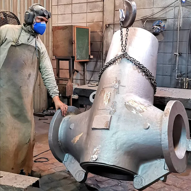 Corpo de válvula gaveta fundido em aço pela Fundição Mundial sob encomenda para aplicações industriais