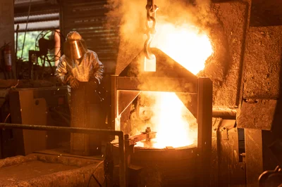 Produção sequencial em fundição de peças mecânicas brutas sob encomenda